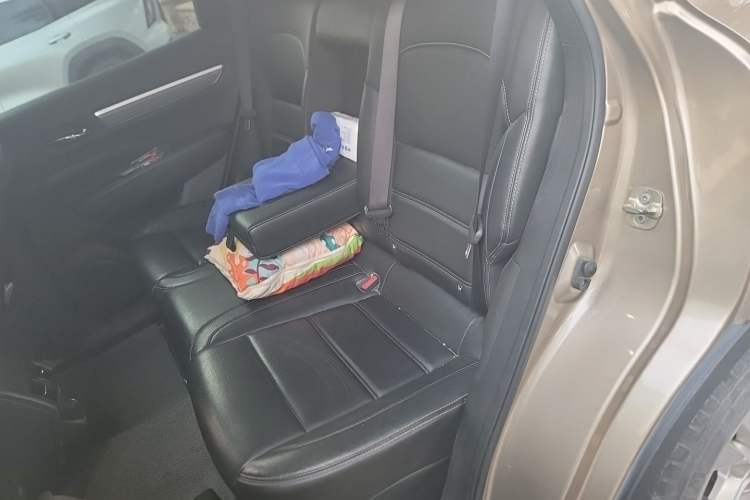 Used Renault Koleos 2018 2.0L Two-Wheel-Drive Luxury Edition Left Rear Seat