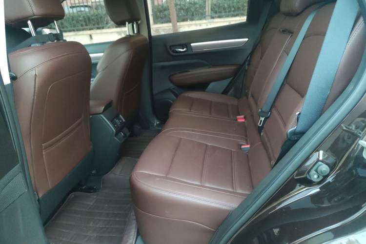 Used Renault Koleos 2018 2.0L Two-Wheel-Drive Luxury Edition Left Rear Seat