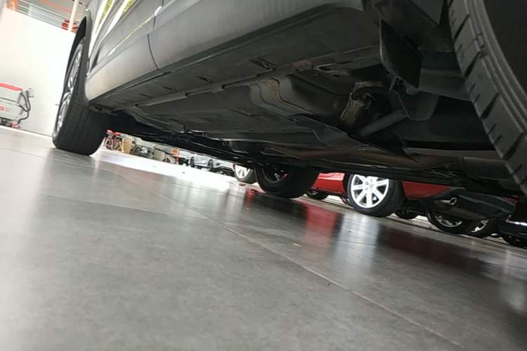 Used Renault Koleos 2018 2.0L Two-Wheel Drive 120th Anniversary Limited Edition Left Side Sill