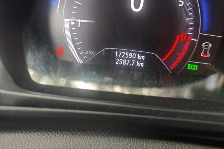Used Renault Koleos 2018 2.0L Two-Wheel-Drive Luxury Edition Odometer Close Up