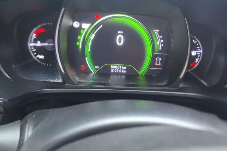 Used Renault Koleos 2018 2.0L Two-Wheel Drive Leading Edition Odometer Close Up