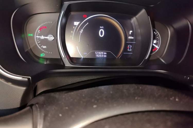 Used Renault Koleos 2018 2.0L Two-Wheel-Drive Luxury Edition Odometer Close Up
