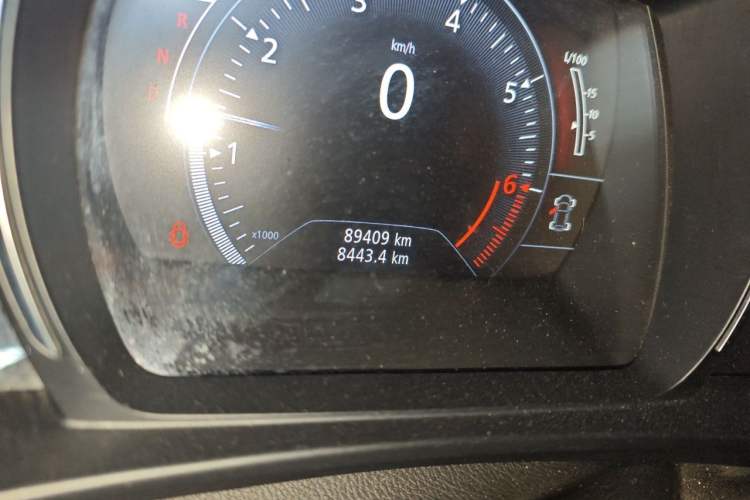 Used Renault Koleos 2018 2.0L Two-Wheel Drive Comfort Edition Odometer Close Up
