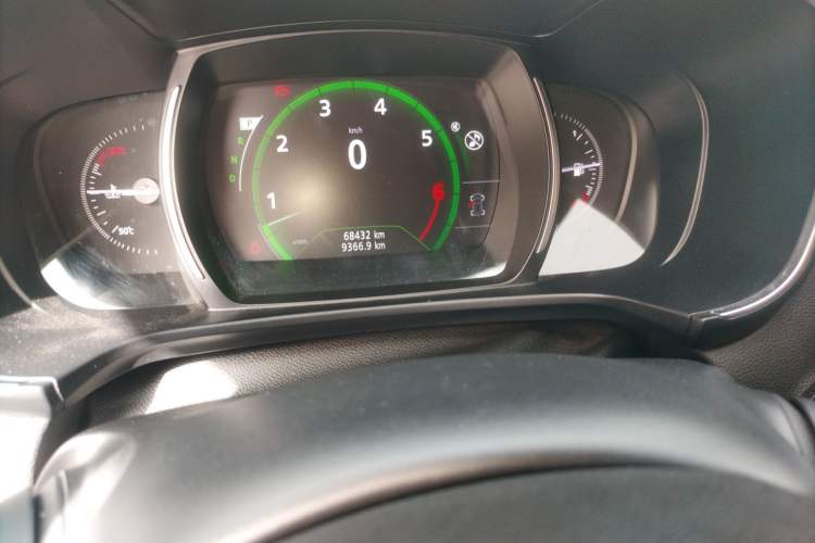 Used Renault Koleos 2018 2.5L Two-Wheel Drive 120th Anniversary Limited Edition Odometer Close Up