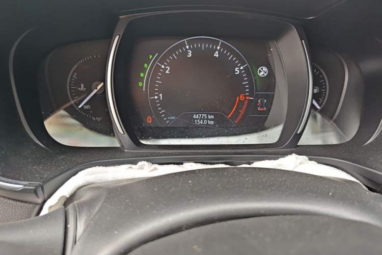 Used Renault Koleos 2018 2.0L Two-Wheel Drive Comfort Edition Odometer Close Up
