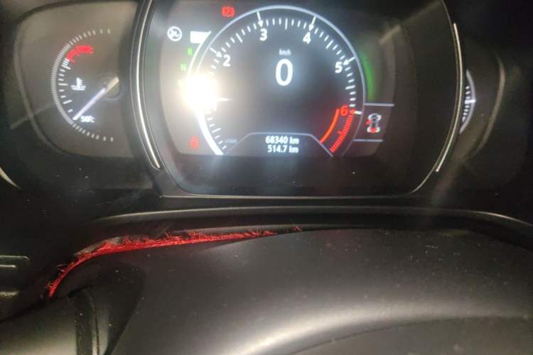 Used Renault Koleos 2018 2.0L Two-Wheel Drive Comfort Edition Odometer Close Up