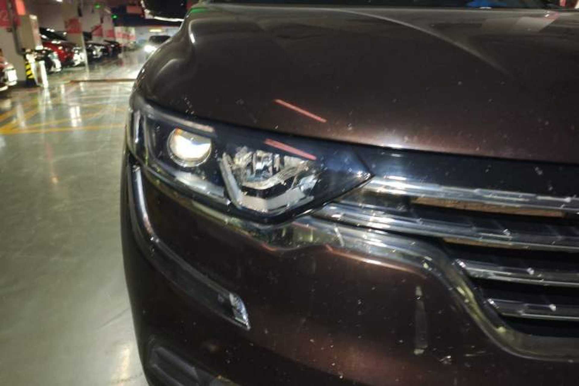 Used Renault Koleos 2018 2.0L Two-Wheel Drive Comfort Edition Right Front Headlight