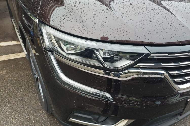 Used Renault Koleos 2018 2.0L Two-Wheel Drive 120th Anniversary Limited Edition Right Front Headlight
