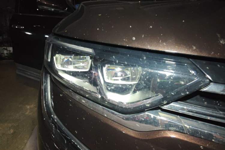 Used Renault Koleos 2018 2.5L Two-Wheel Drive 120th Anniversary Limited Edition Right Front Headlight