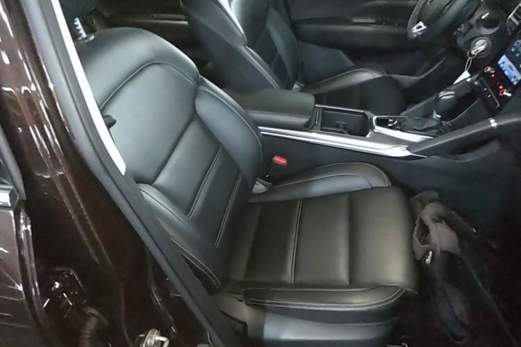 Used Renault Koleos 2018 2.0L Two-Wheel Drive Leading Edition Right Front Seat