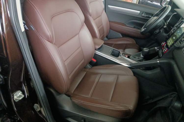 Used Renault Koleos 2018 2.5L Two-Wheel Drive Prestige Edition Right Front Seat