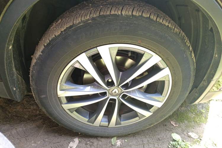 Used Renault Koleos 2018 2.0L Two-Wheel Drive 120th Anniversary Limited Edition Right Front Wheel Hub