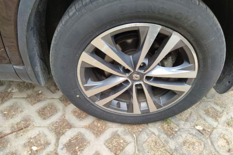 Used Renault Koleos 2018 2.0L Two-Wheel Drive 120th Anniversary Limited Edition Right Front Wheel Hub