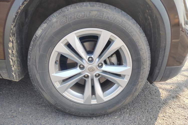 Used Renault Koleos 2018 2.0L Two-Wheel Drive Comfort Edition Right Front Wheel Hub