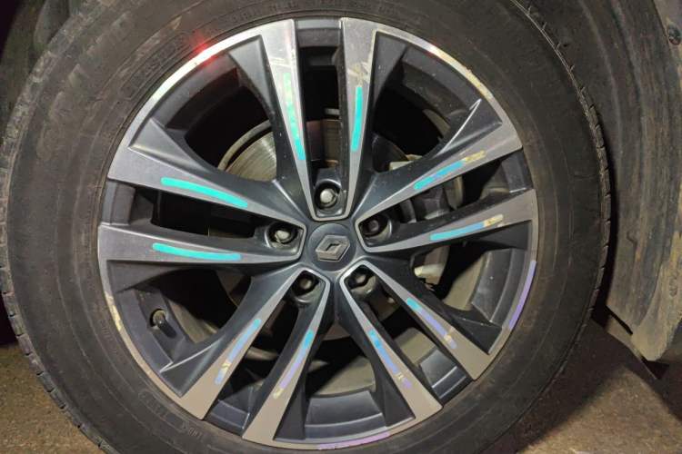 Used Renault Koleos 2018 2.5L Two-Wheel Drive 120th Anniversary Limited Edition Right Front Wheel Hub