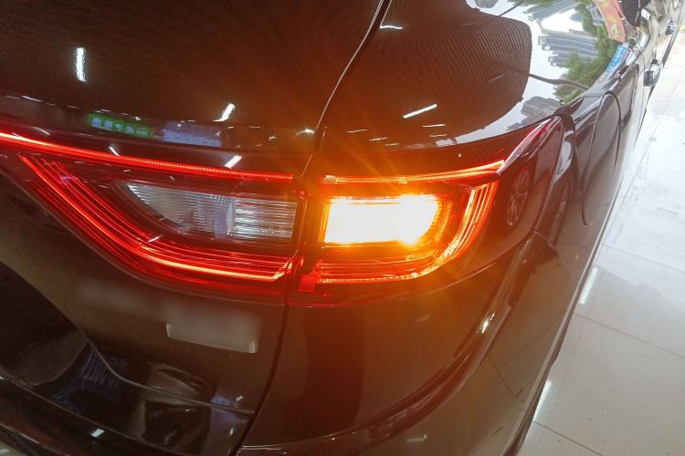 Used Renault Koleos 2018 2.5L Two-Wheel Drive Prestige Edition Right Rear Taillight