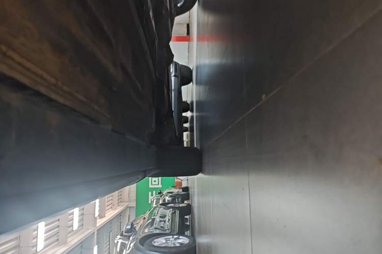 Used Renault Koleos 2018 2.0L Two-Wheel Drive 120th Anniversary Limited Edition Right Side Sill