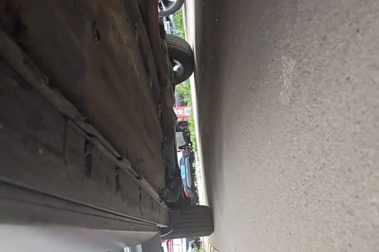 Used Renault Koleos 2018 2.0L Two-Wheel Drive 120th Anniversary Limited Edition Right Side Sill