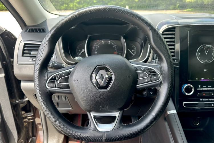 Used Renault Koleos 2018 2.0L Two-Wheel-Drive Luxury Edition Steering Wheel