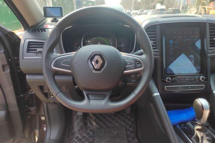 Used Renault Koleos 2018 2.0L Two-Wheel Drive Comfort Edition Steering Wheel