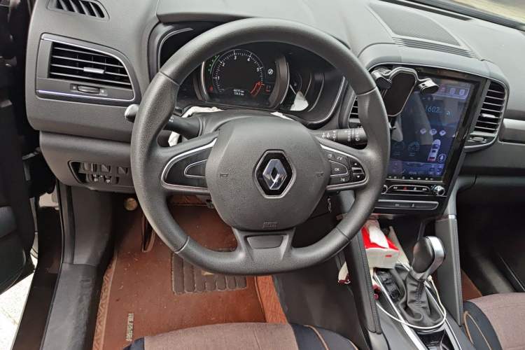 Used Renault Koleos 2018 2.0L Two-Wheel Drive Comfort Edition Steering Wheel