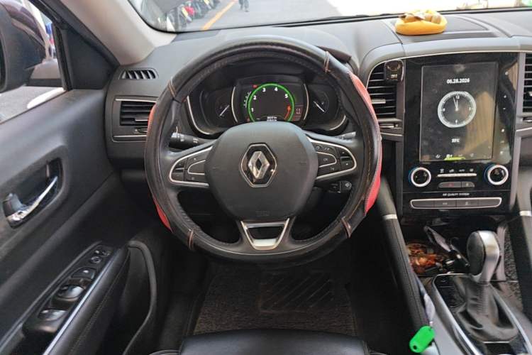 Used Renault Koleos 2018 2.0L Two-Wheel-Drive Luxury Edition Steering Wheel