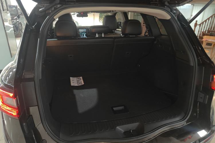 Used Renault Koleos 2018 2.0L Two-Wheel Drive Leading Edition Trunk