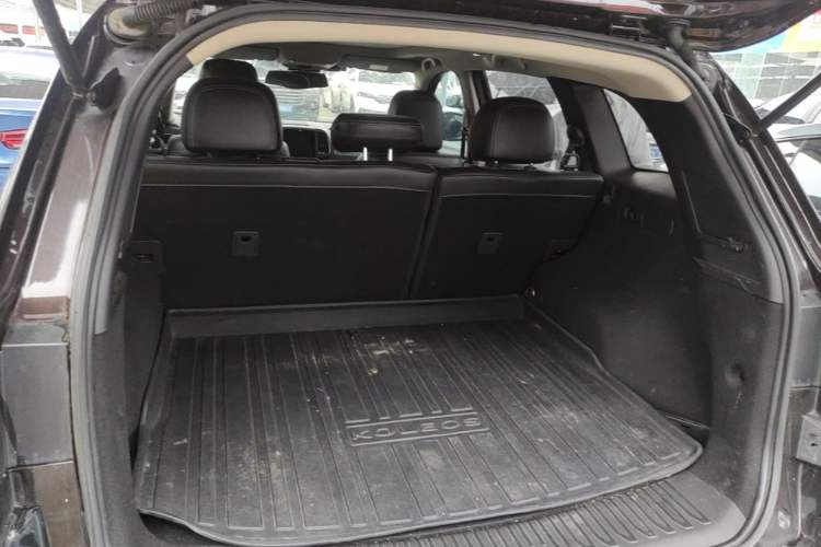 Used Renault Koleos 2018 2.0L Two-Wheel Drive Leading Edition Trunk