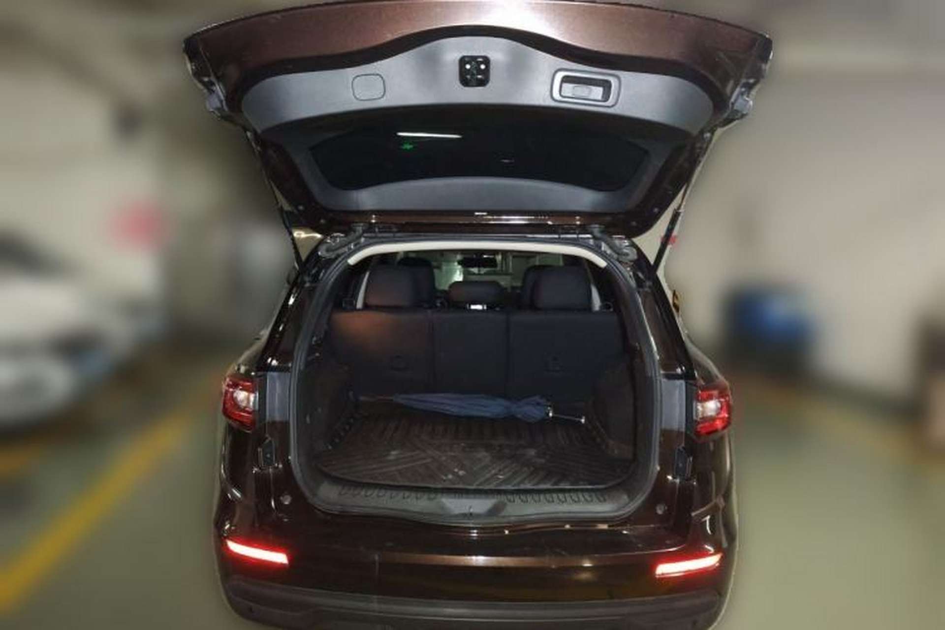 Used Renault Koleos 2018 2.0L Two-Wheel Drive Comfort Edition Trunk