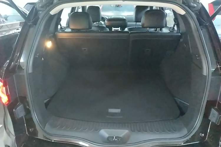 Used Renault Koleos 2018 2.0L Two-Wheel Drive Leading Edition Trunk