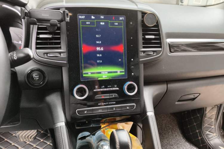 Used Renault Koleos 2018 2.5L Four-Wheel Drive Ultimate Edition Audio And AC Panel