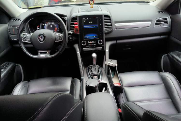 Used Renault Koleos 2018 2.5L Two-Wheel Drive Prestige Edition Center Console