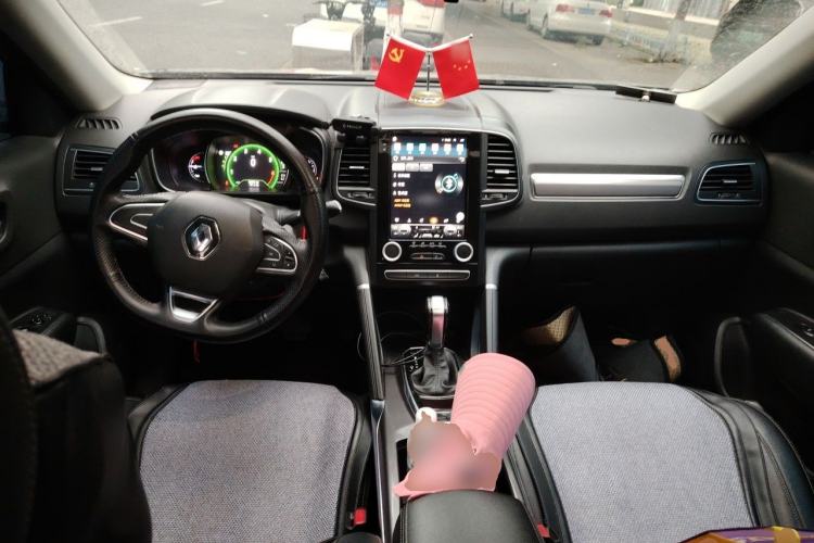 Used Renault Koleos 2018 2.0L Two-Wheel Drive Leading Edition Center Console