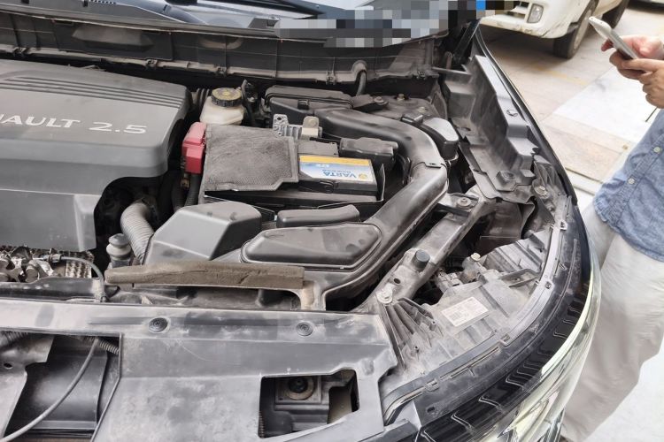 Used Renault Koleos 2018 2.5L Four-Wheel Drive Ultimate Edition Engine Bay Left
