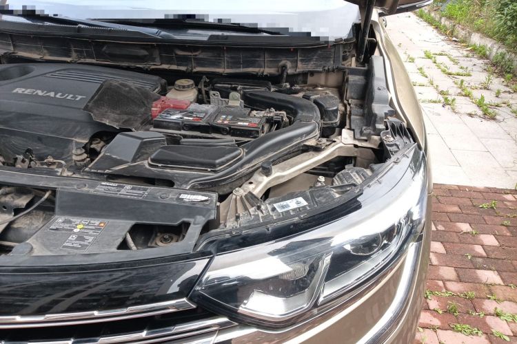 Used Renault Koleos 2018 2.5L Four-Wheel Drive Prestige Edition Engine Bay Left