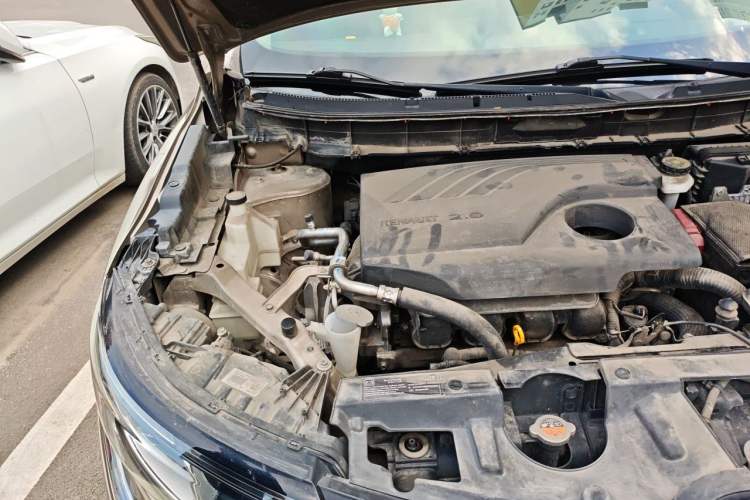 Used Renault Koleos 2018 2.0L Two-Wheel-Drive Luxury Edition Engine Bay Right