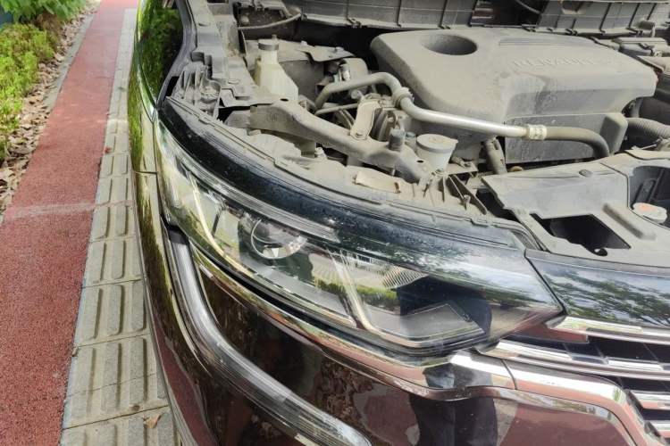 Used Renault Koleos 2018 2.5L Two-Wheel Drive Prestige Edition Engine Bay Right