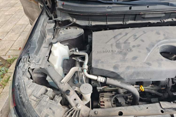 Used Renault Koleos 2018 2.0L Two-Wheel-Drive Luxury Edition Engine Bay Right