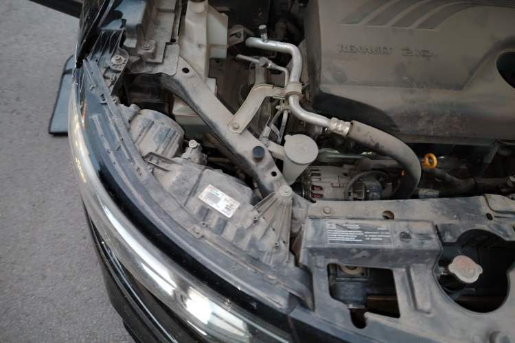 Used Renault Koleos 2018 2.0L Two-Wheel Drive Leading Edition Engine Bay Right