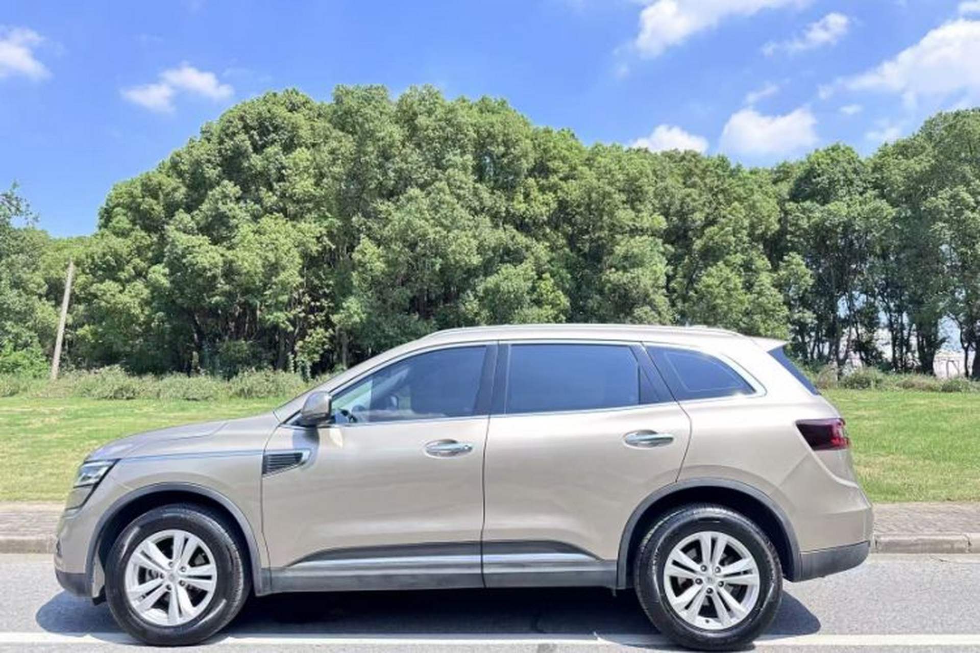 Used Renault Koleos 2018 2.0L Two-Wheel-Drive Luxury Edition Exterior 4