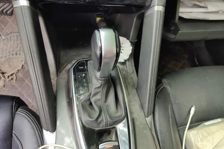 Used Renault Koleos 2018 2.5L Two-Wheel Drive Prestige Edition Gear Lever