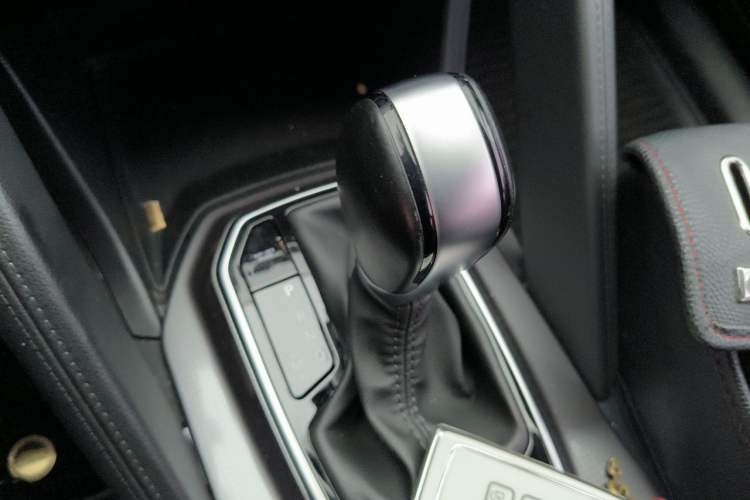 Used Renault Koleos 2018 2.5L Two-Wheel Drive Prestige Edition Gear Lever