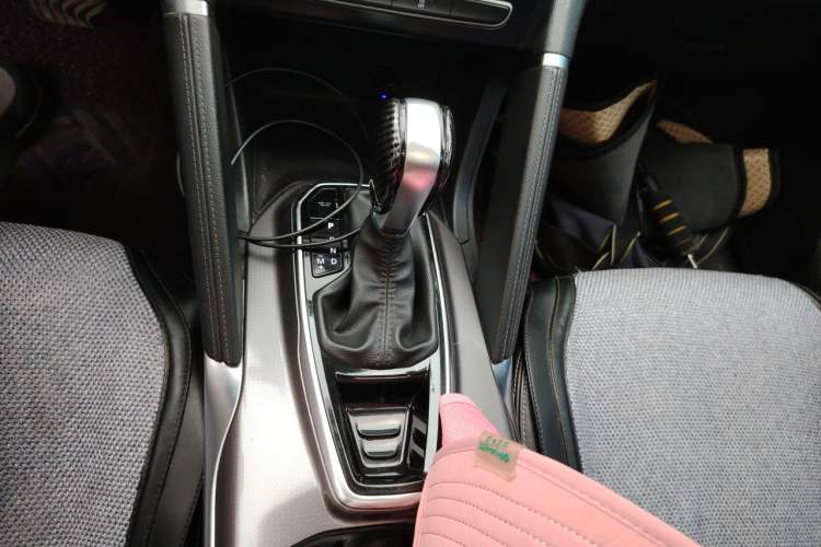 Used Renault Koleos 2018 2.0L Two-Wheel Drive Leading Edition Gear Lever