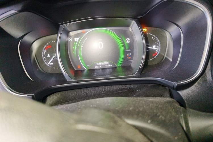 Used Renault Koleos 2018 2.0L Two-Wheel Drive Comfort Edition Instrument Cluster