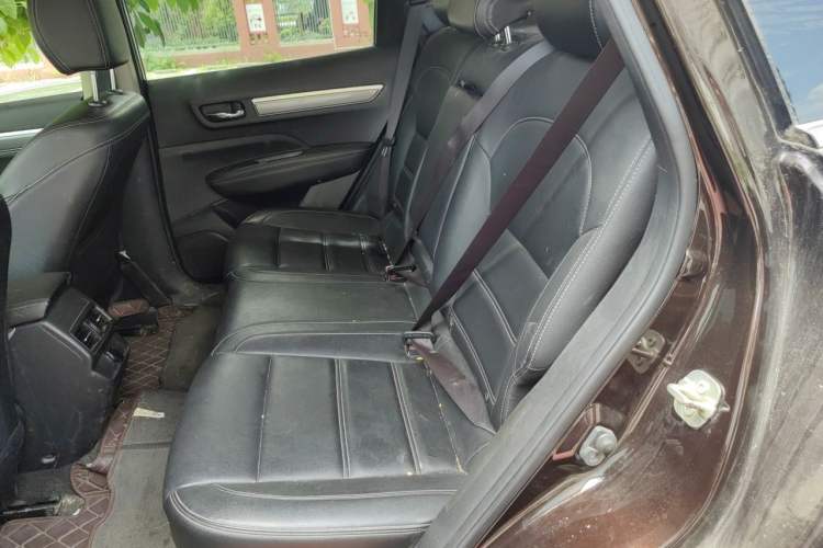 Used Renault Koleos 2018 2.5L Two-Wheel Drive Prestige Edition Left Rear Seat
