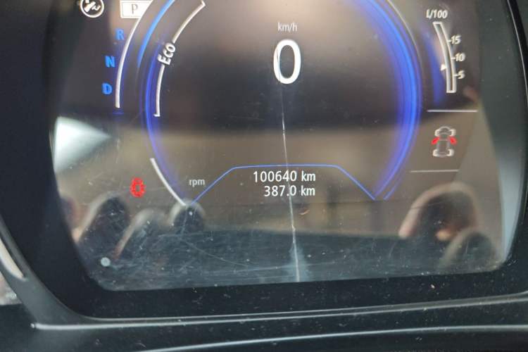 Used Renault Koleos 2018 2.0L Two-Wheel-Drive Luxury Edition Odometer Close Up