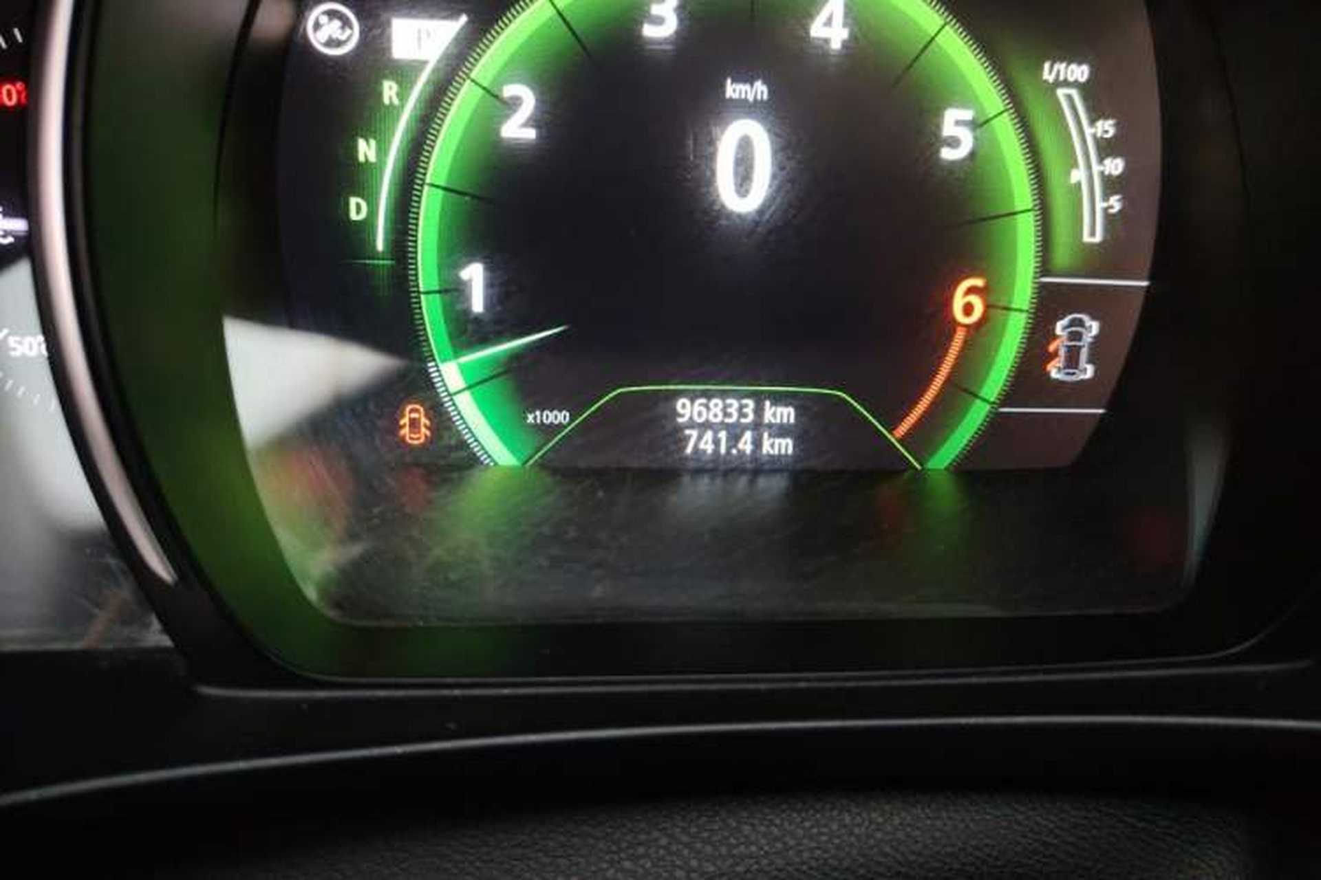 Used Renault Koleos 2018 2.0L Two-Wheel Drive Leading Edition Odometer Close Up