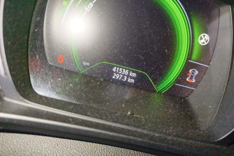 Used Renault Koleos 2018 2.0L Two-Wheel Drive Comfort Edition Odometer Close Up