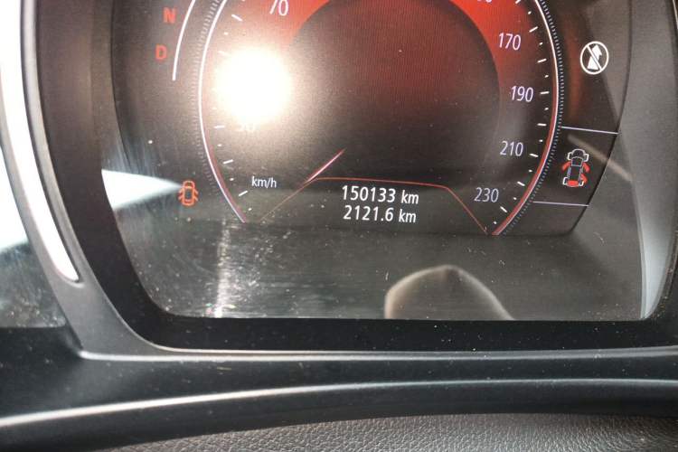 Used Renault Koleos 2018 2.5L Four-Wheel Drive Prestige Edition Odometer Close Up