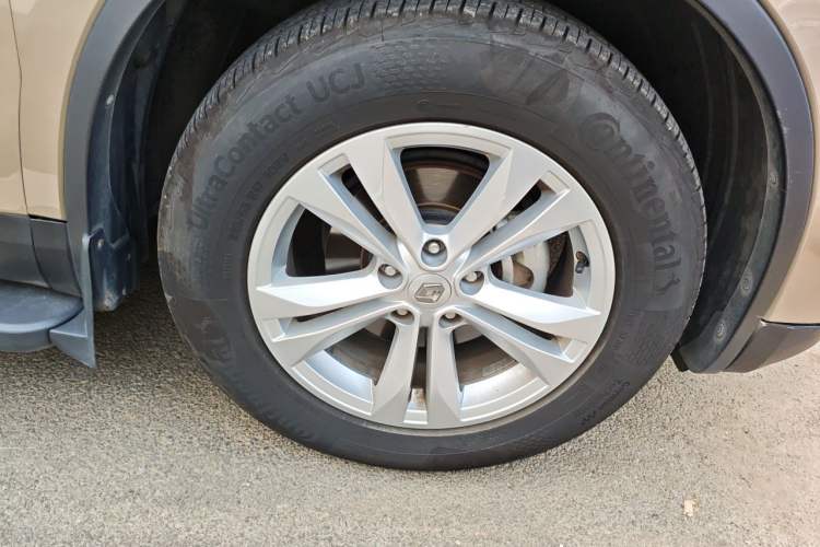 Used Renault Koleos 2018 2.0L Two-Wheel-Drive Luxury Edition Right Front Wheel Hub